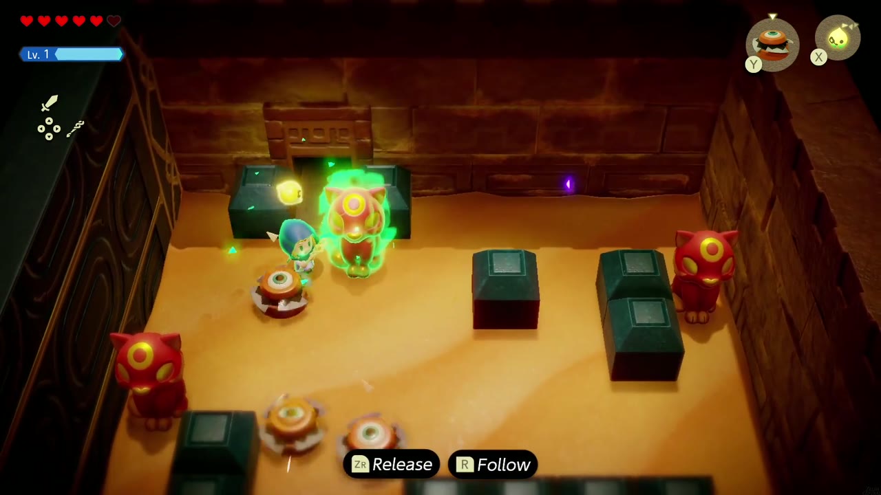 Gerudo Sanctum Dungeon - The Legend of Zelda: Echoes of Wisdom Walkthrough 87 Zelda Binds the red cat statue standing in front of the top-left door and drags it aside.