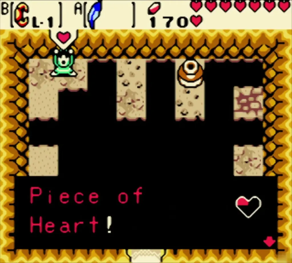Link holding up the Piece of Heart with the item message shown Link holding up the Piece of Heart with the item message shown