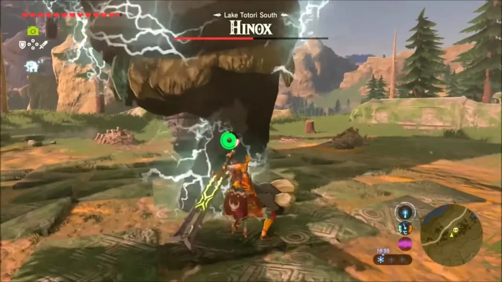 Link swinging a glowing Thunderblade at the Hinox's leg