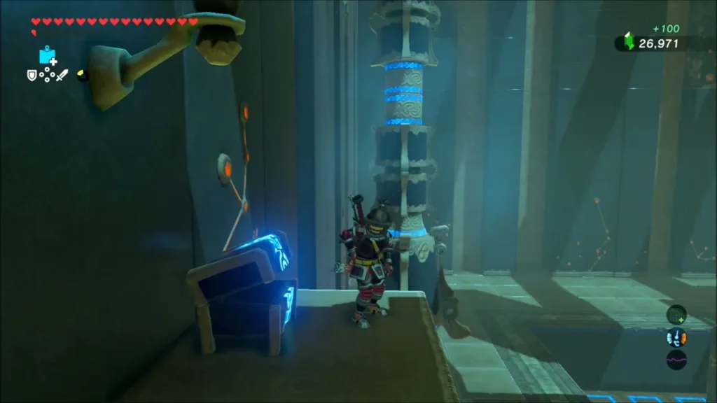 Link beside an opened chest after collecting a Silver Rupee in Daqa Koh Shrine Link beside an opened chest after collecting a Silver Rupee in Daqa Koh Shrine