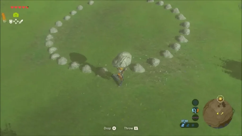 Link setting a rock into the gap of the stone ring