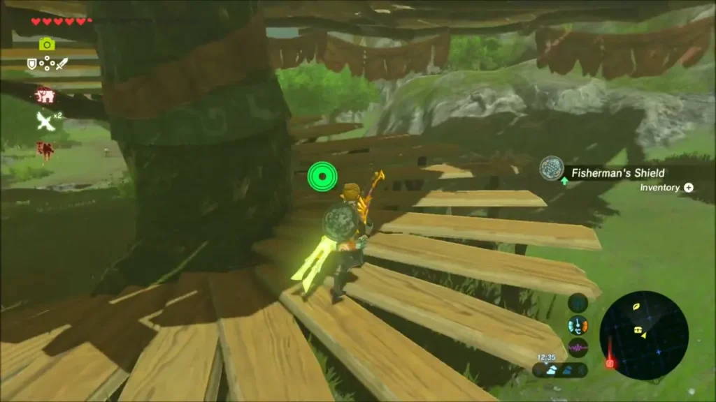 Fisherman's Shield item box as Link climbs the spiral planks Fisherman's Shield item box as Link climbs the spiral planks