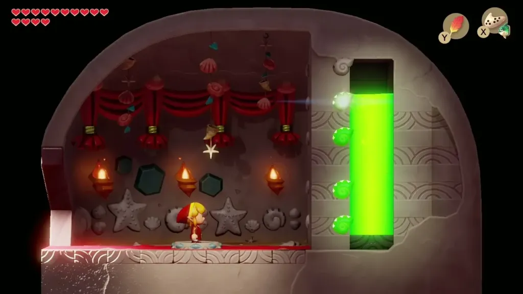 Link standing on the altar in the Seashell Mansion beside the green shell meter Link standing on the altar in the Seashell Mansion beside the green shell meter
