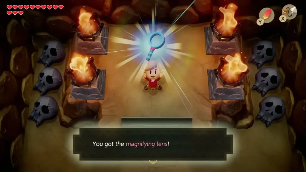 Link holding up the Magnifying Lens with its item box shown in full Link holding up the Magnifying Lens with its item box shown in full
