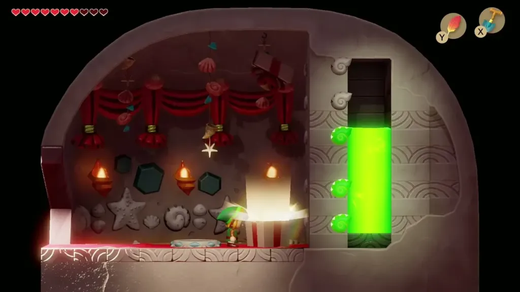 Gift box opening inside the Seashell Mansion Gift box opening inside the Seashell Mansion