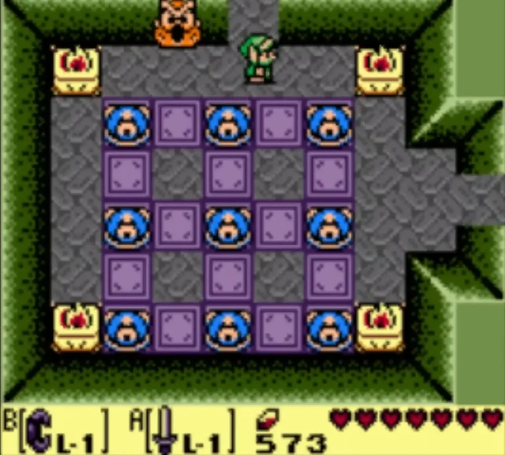 Link in the owl statue room after the clue, with the corner statues set to match it Link in the owl statue room after the clue, with the corner statues set to match it