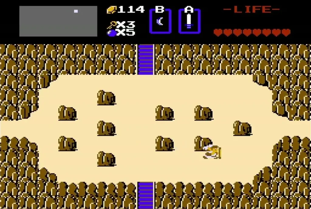 Link among the boulders in the sand of the Lost Hills Link among the boulders in the sand of the Lost Hills