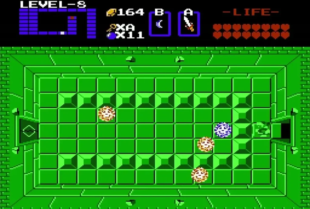Bubbles and a green enemy near the right door of a green Level 8 room Bubbles and a green enemy near the right door of a green Level 8 room
