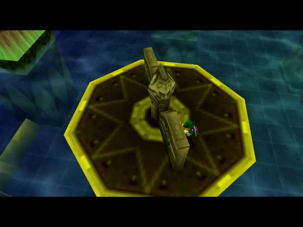 The yellow octagonal spigot platform with its statue, seen from above the flooded floor The yellow octagonal spigot platform with its statue, seen from above the flooded floor