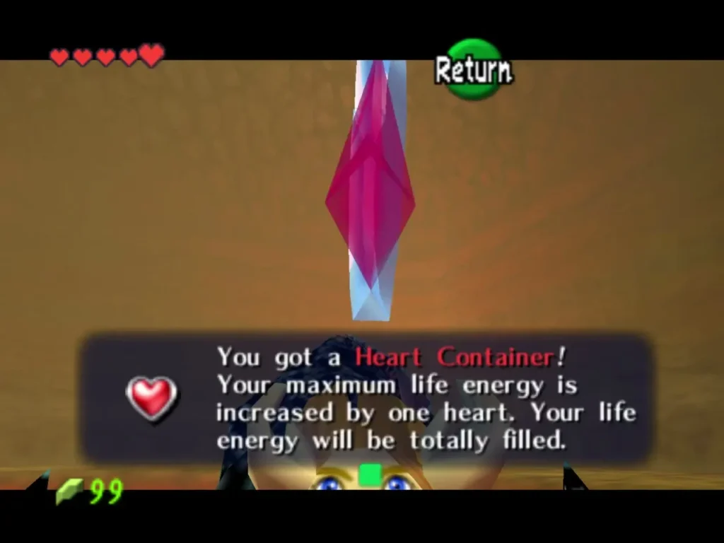 Link holding up a Heart Container with its message box in the arena