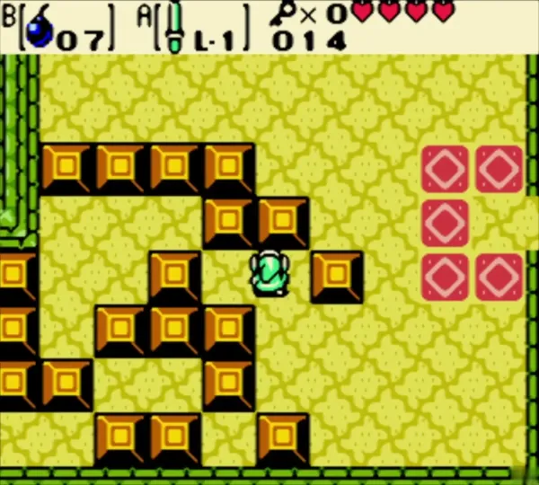 Link holding the Piece of Heart from the Gasha Nut with the Check it on the Subscreen message Link holding the Piece of Heart from the Gasha Nut with the Check it on the Subscreen message