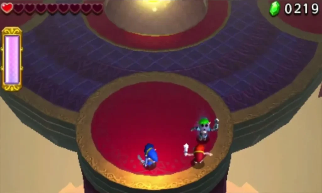 Three Links stand on the red disc of the Sky Temple arena, ringed by blue tiles and a gold rim
