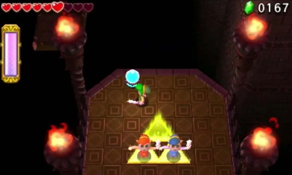 Three Links stand before the glowing Triforce Gateway at the end of the third stage