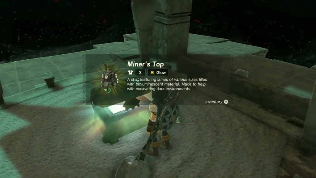 Miner's Top held up at the open chest on the mine platform, its Glow effect listed Miner's Top held up at the open chest on the mine platform, its Glow effect listed