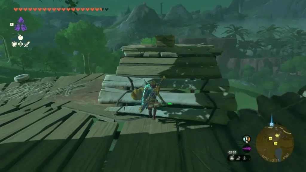 Plank platform in the trees holding a chest Plank platform in the trees holding a chest
