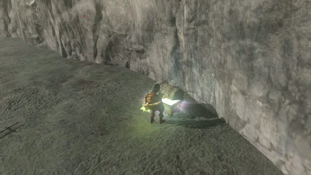 Soldier's Broadsword item box from the chest against the cliff wall Soldier's Broadsword item box from the chest against the cliff wall