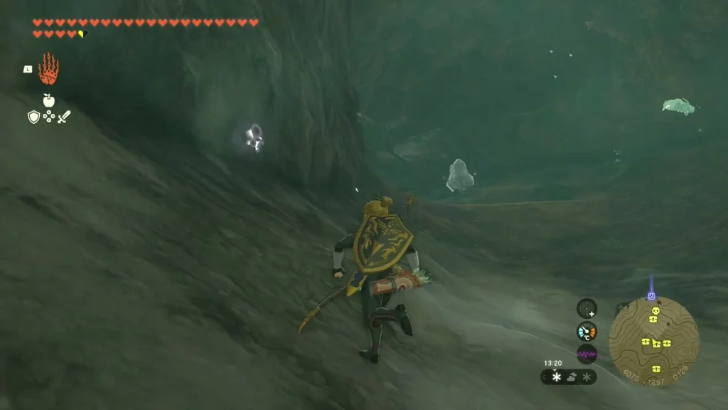 Cave slope with ice crystals and chest markers on the minimap Cave slope with ice crystals and chest markers on the minimap