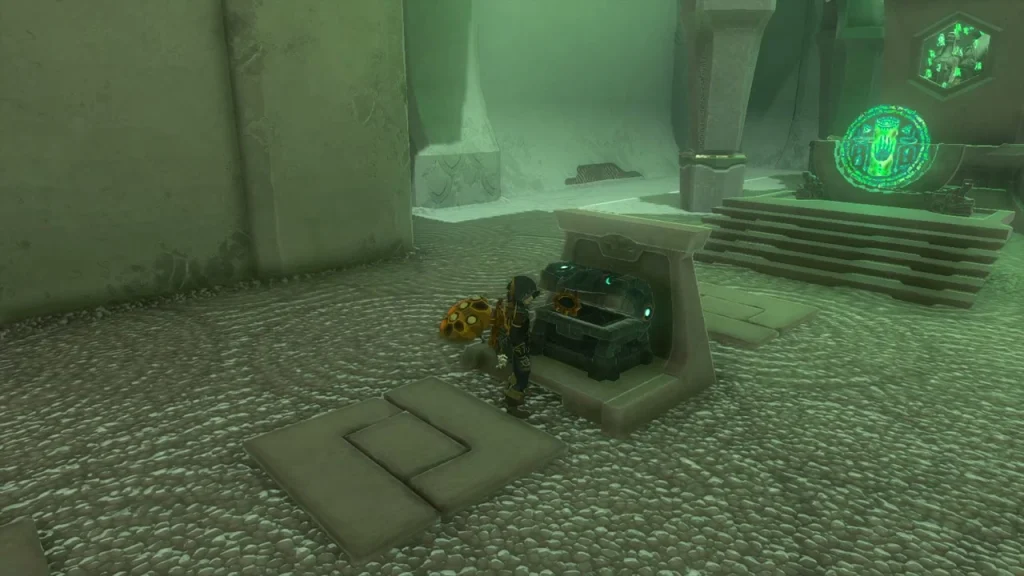 Treasure chest beside the glowing altar at the end of Teniten Shrine Treasure chest beside the glowing altar at the end of Teniten Shrine