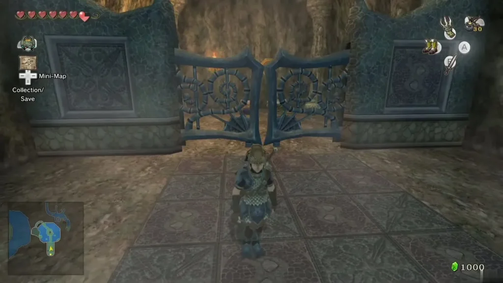 Link walking through the gate hall toward the chest room Link walking through the gate hall toward the chest room